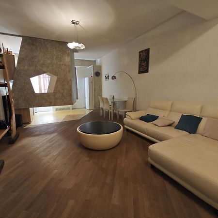 Luxury Apartment III Tbilisi Ngoại thất bức ảnh